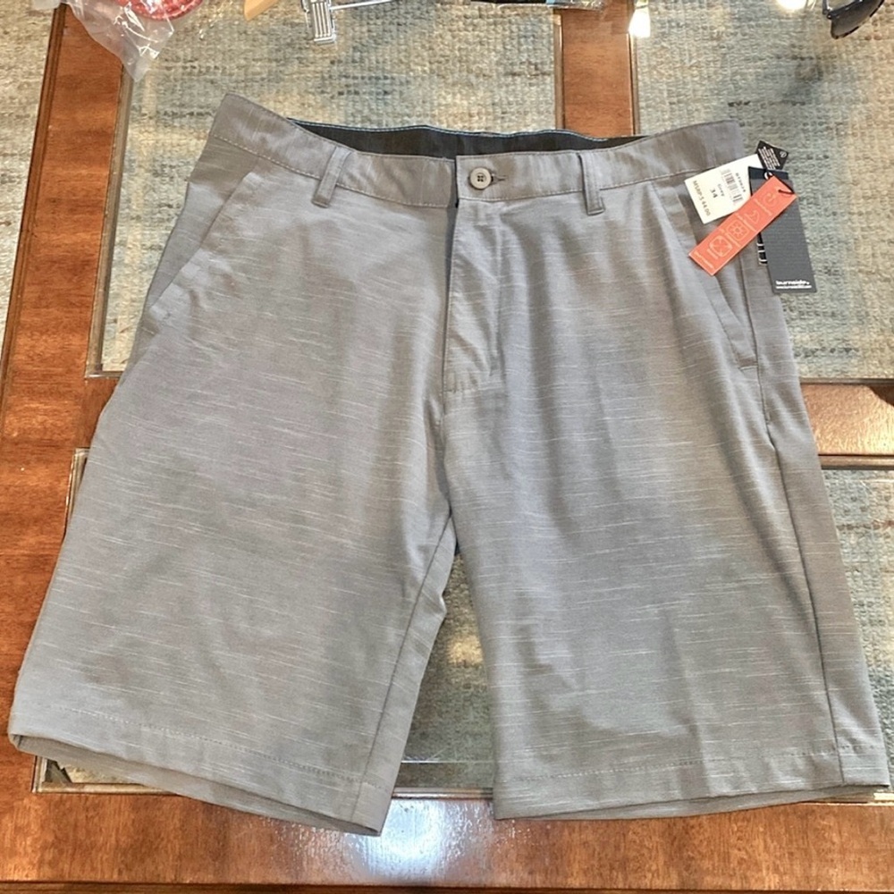 NWT Burnside 360 Hybrid Land & Sea Mens Shorts 34 Stretch quick dry, Grey NWT